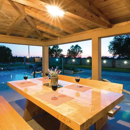 Gorgeous In With Kitchen