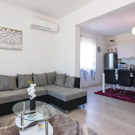 Gorgeous In With Kitchen *