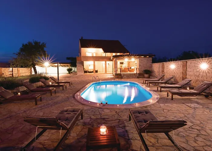 Сasa de vacaciones Five-bedroom In Gorica (Zadar)
