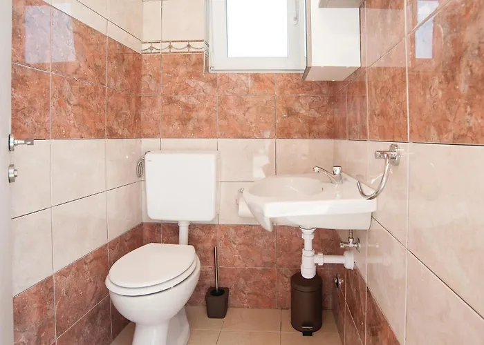 Five-bedroom In *