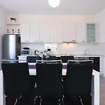 Five-bedroom In Сasa de vacaciones *