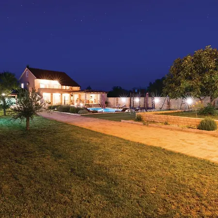 Casa vacanze Five-bedroom In Gorica (Zadar)