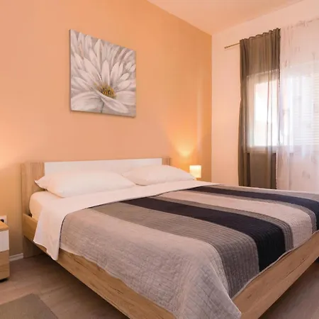 Five-bedroom In Casa vacanze Gorica (Zadar)