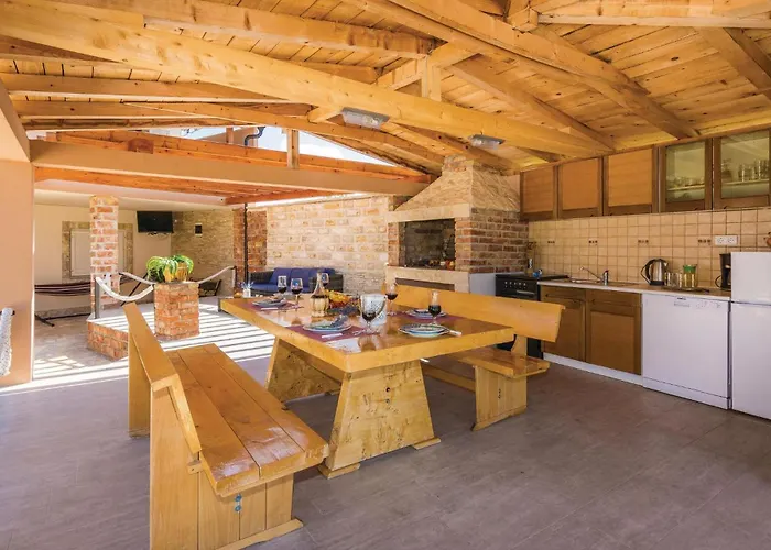 Vakantiehuis Five-bedroom In Gorica (Zadar)